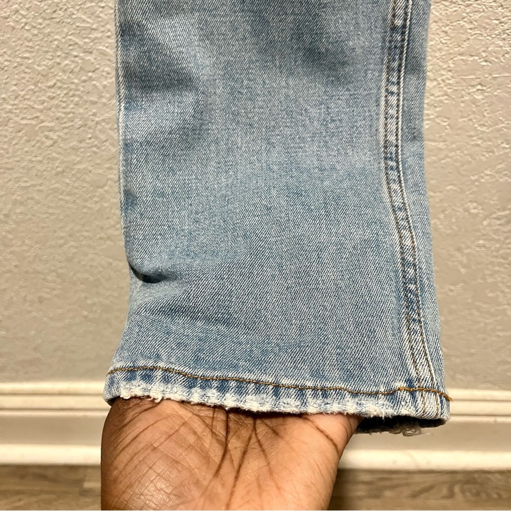 Abercrombie & Fitch NWT The 90’s Slim Straight High Rise Medium Fray Hem Jeans - Picture 7 of 15